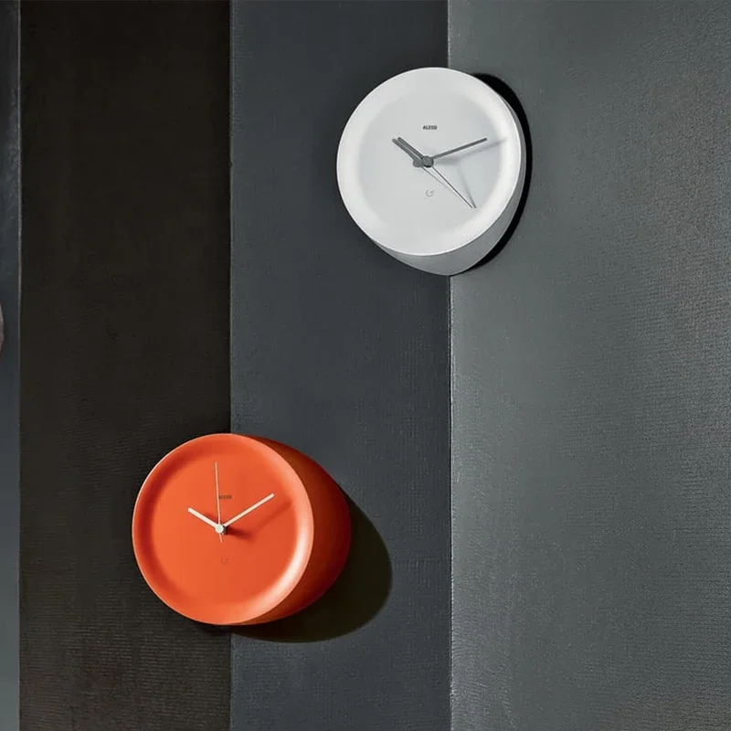 Угловые часы роскошные настенные для гостиной дома модный креативный бесшумный