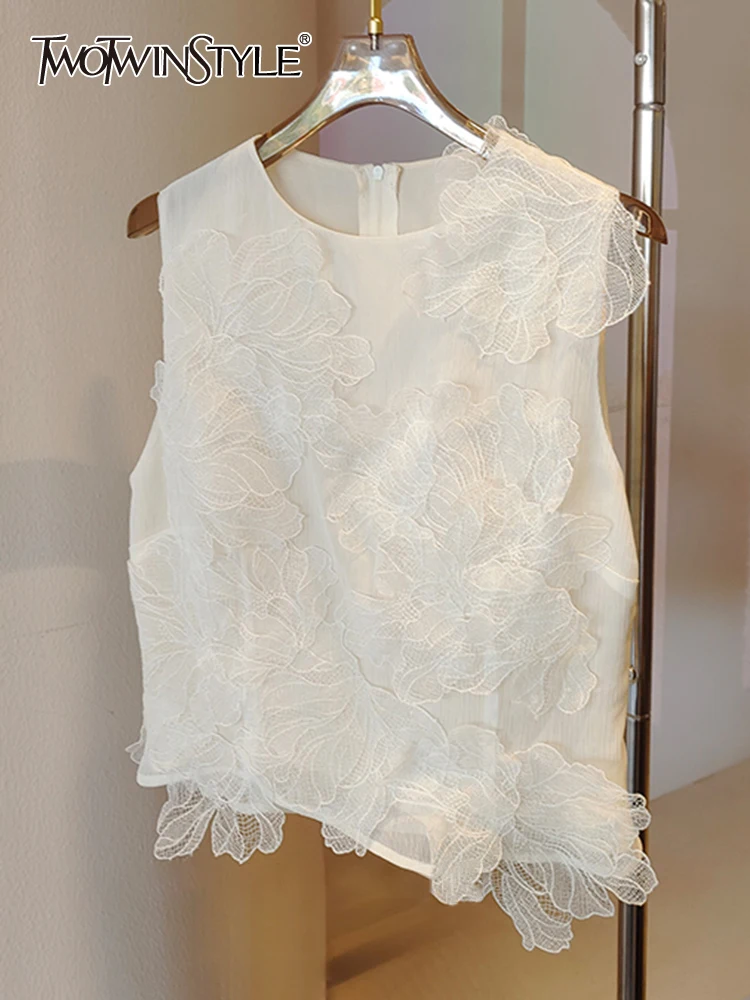 

TWOTWINSTYLE Lace Panel Elegant Tank Tops Summer Clothes For Women Round Neck Sleeveless Casual Solid Vest Female Fashion 2022