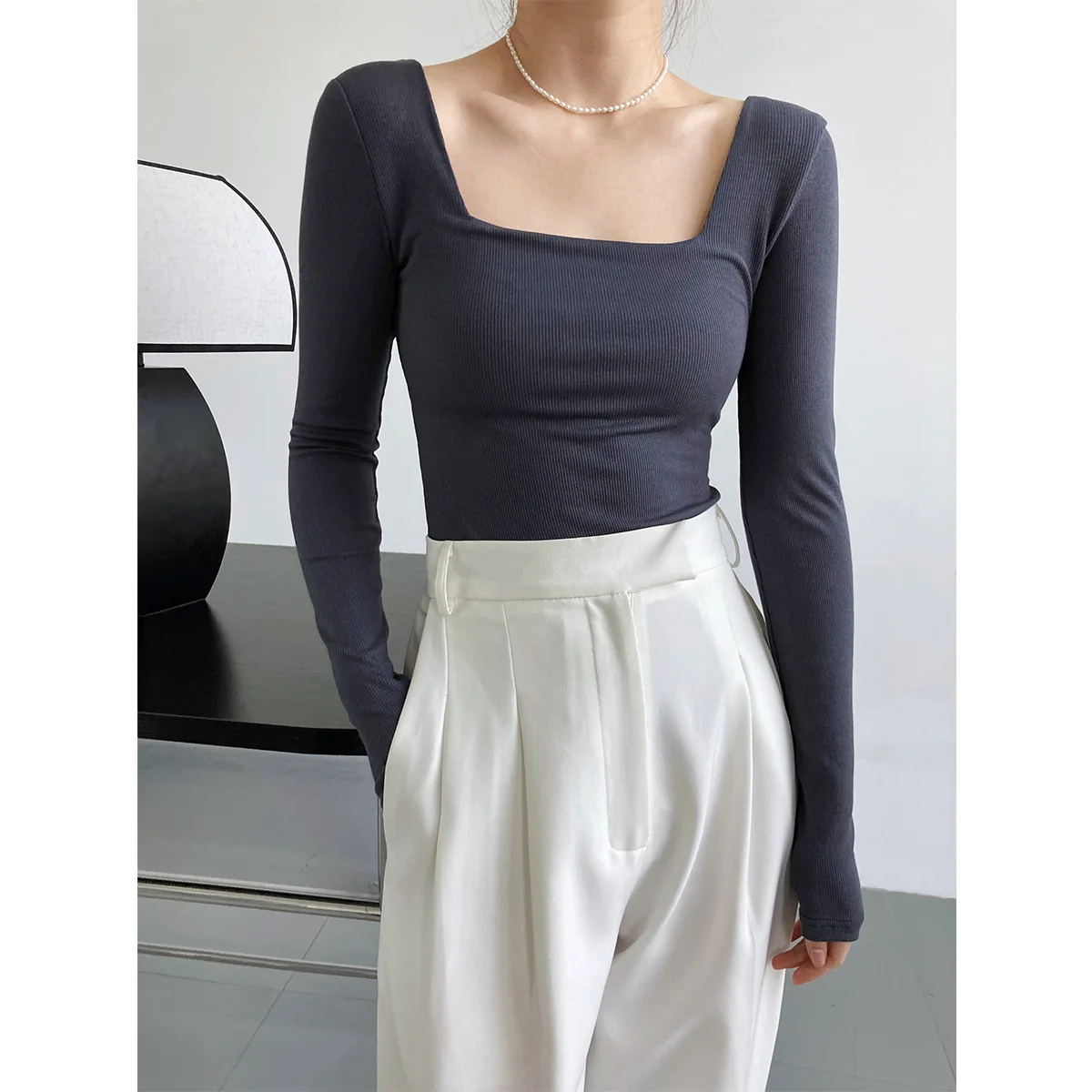 

Long-sleeved square-neck t-shirt women's slim-fit exposed collarbone low-neck short top bottoming shirt