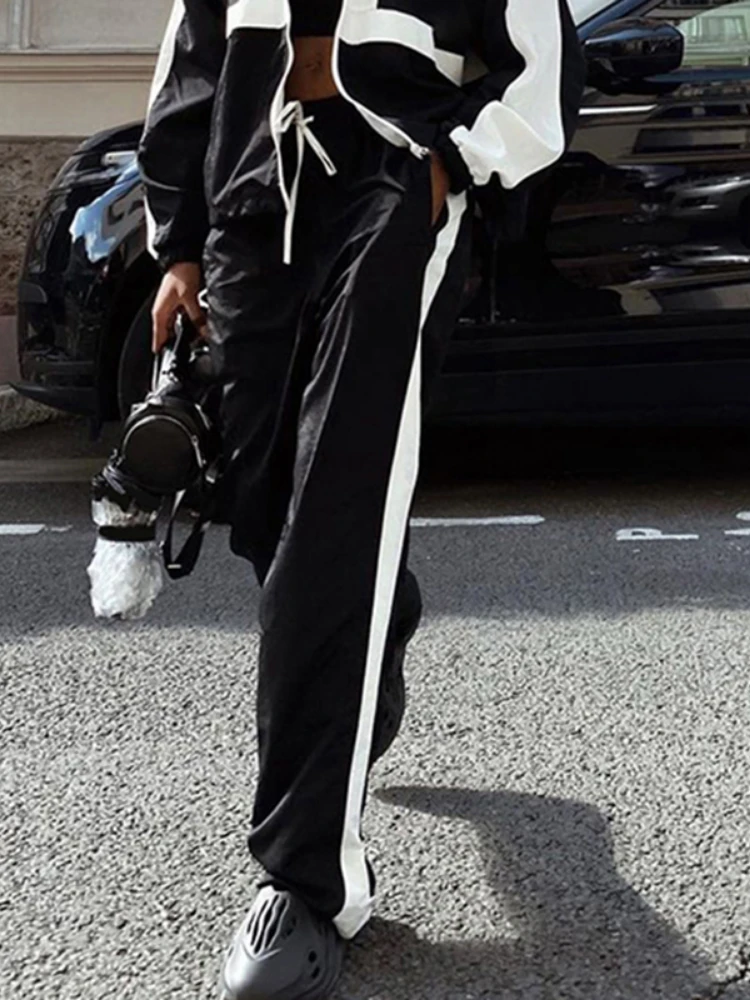 

WeiYao 2022 New Streetwear Parachute Pants Women Side Stripe Patchwork Drawstring Low Waist Hippie Baggy Jogging Trousers