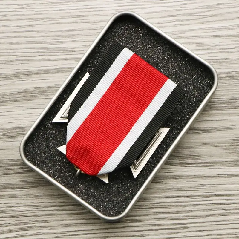 Железный крест, значок второго класса с дубовыми листьями