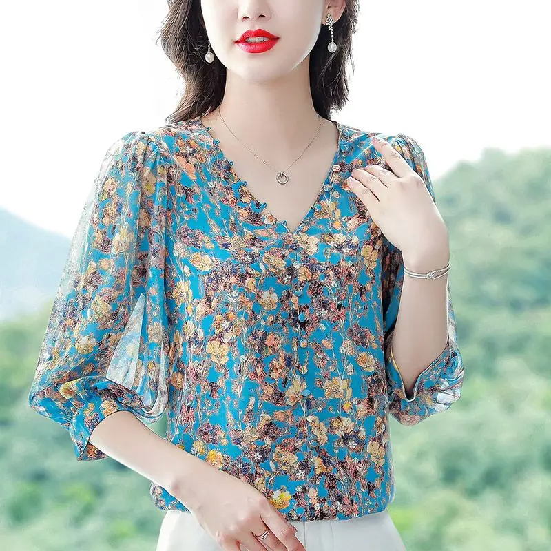 Блузка женская шифоновая с V-образным вырезом и рукавом 3/4