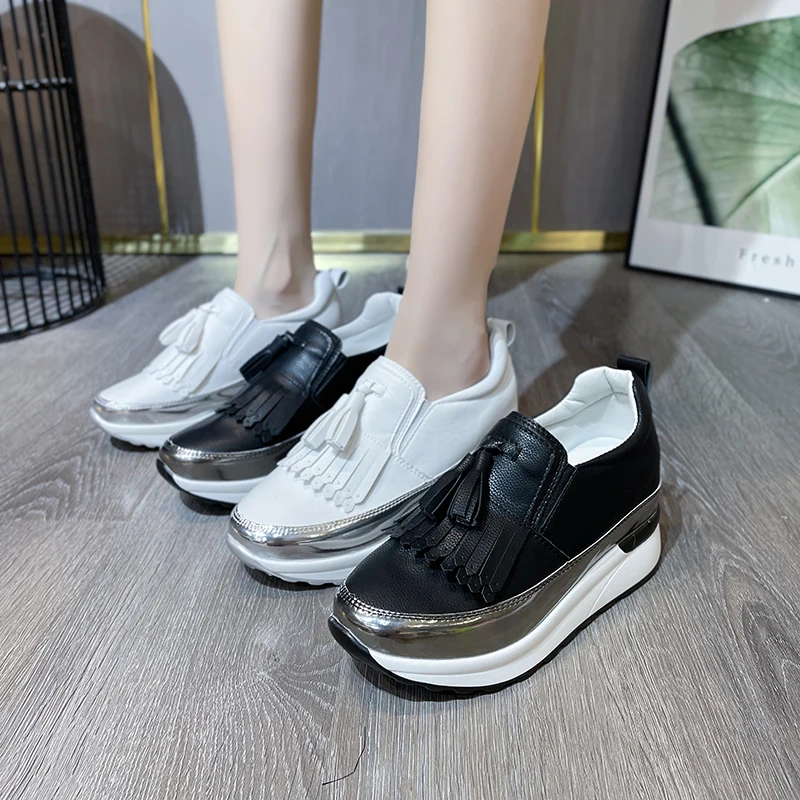 

Hot Sale Ladies Soft PU Leather Sewing Flat Ladies Shoes Ladies Tassel Bow Casual Loafers Ladies Slip on Comfort Sneakers 2022