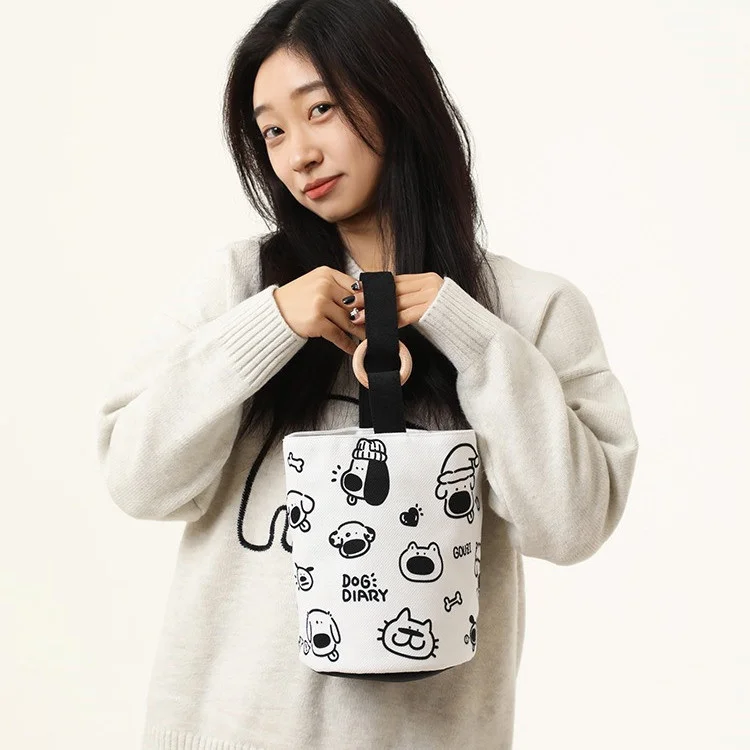 Kawai Animal Pig Cute Cartoon Bucket  Portable Canvas Bag Outgoing Mommy Bag Bento Cosmetic Bag Work Wooden rings Handheld Bag