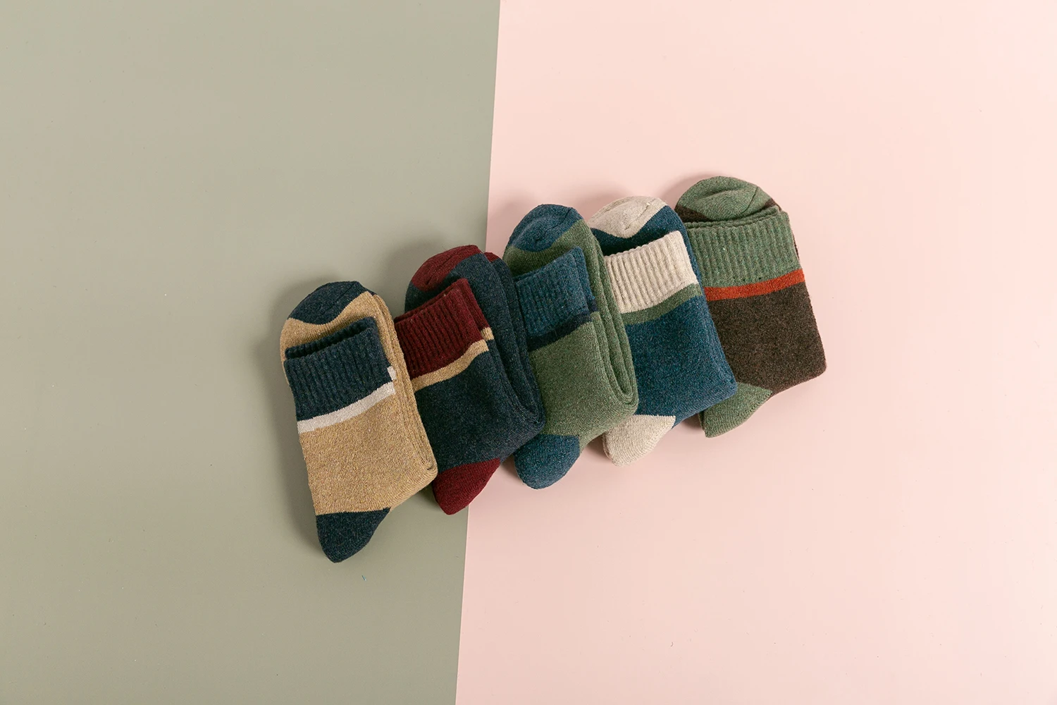 Fashion New Matching Terry Thick Socks Set Men Russia Winter Warm Thermal Wool Socks Casual High Quality Wool Socks Man 5 Pairs