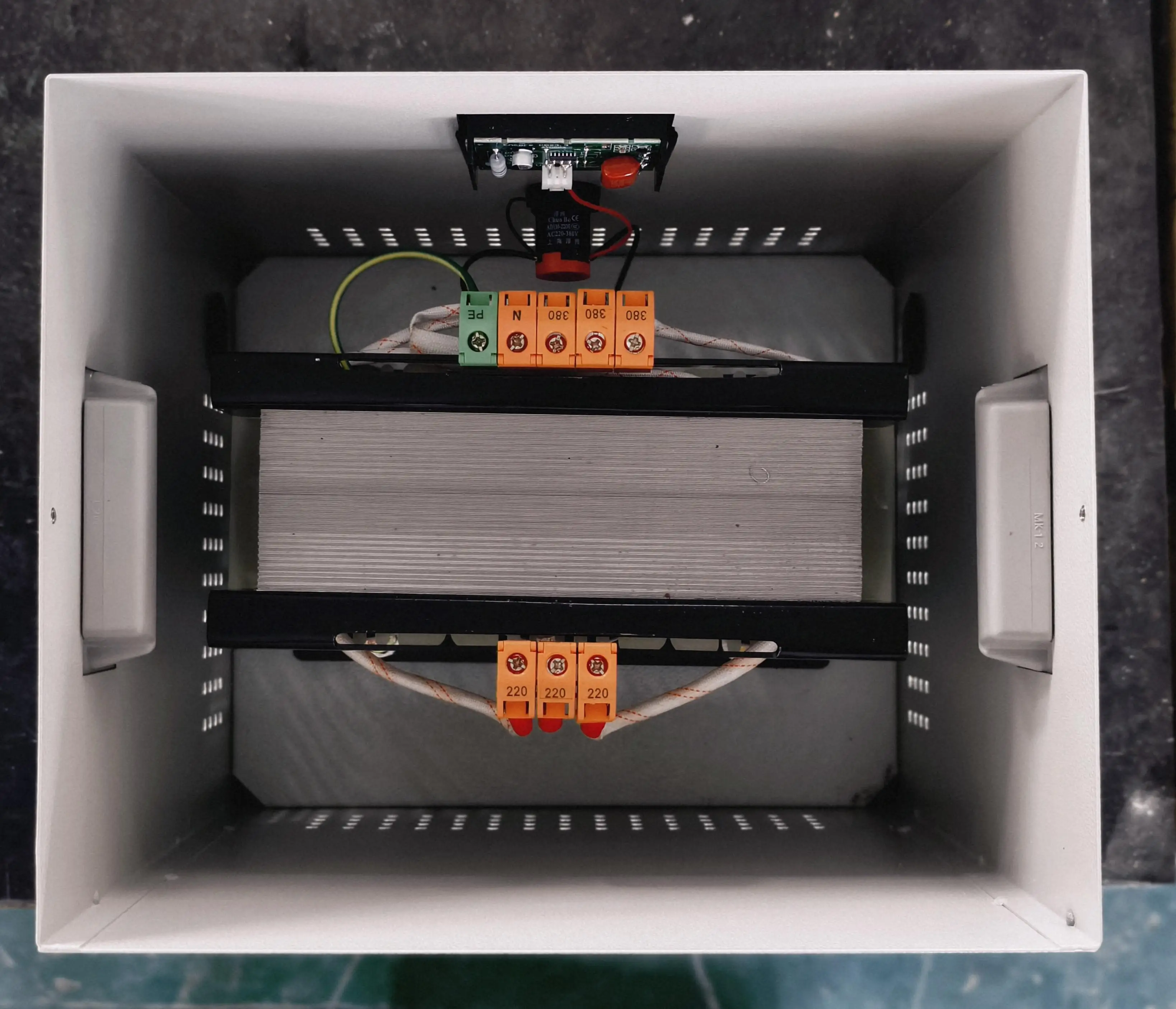 Hot3 Phase Dry Type Step Downup Изолирующие силовые трансформаторы 415v 380v 230 to 220v 230v 5kva 10kva 15kva 20kva 25kva 50kva (art.: 3920d46f7a2bd) - 3920d46f7a2bd