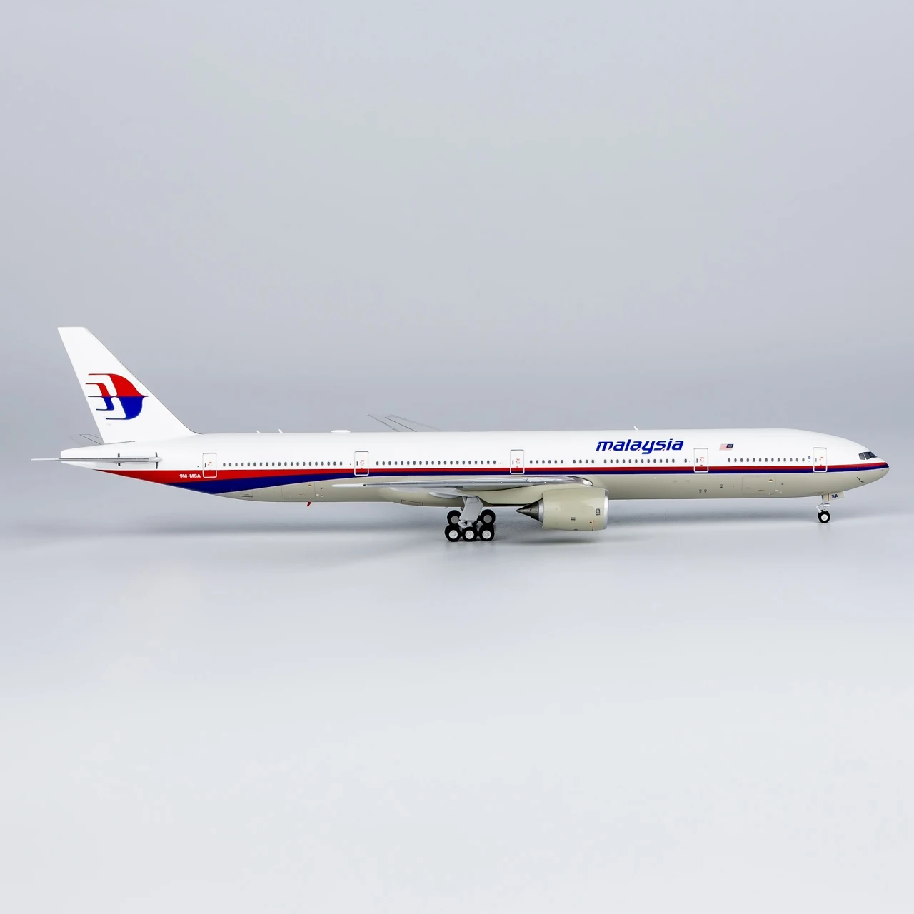 Коллекционный самолет из сплава подарок модель NG 1:400 Malaysia Airlines Boeing B777-300 литая под