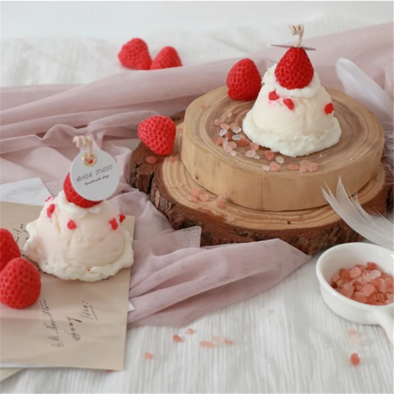 

Strawberry Ice-cream Ball Scented Candle Lovely Birthday Gift Accompanying Gift Shooting Props Valentine's Day Wedding Handmade