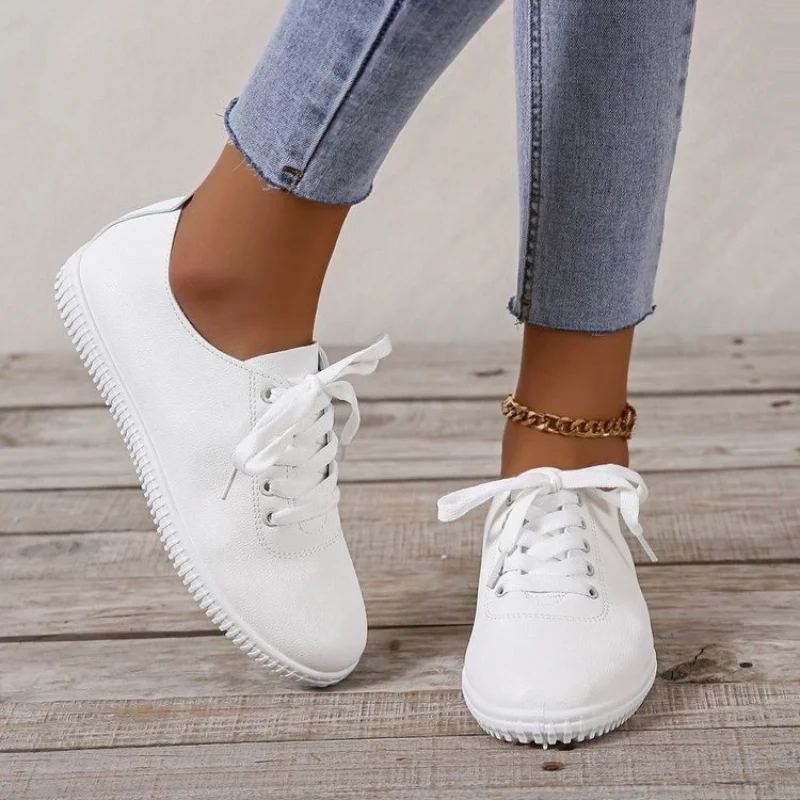 

2023 Spring and Autumn New Korean Edition Student Round Head Flat Bottom Solid Color Deep Lace Up Sports Shoe Trend