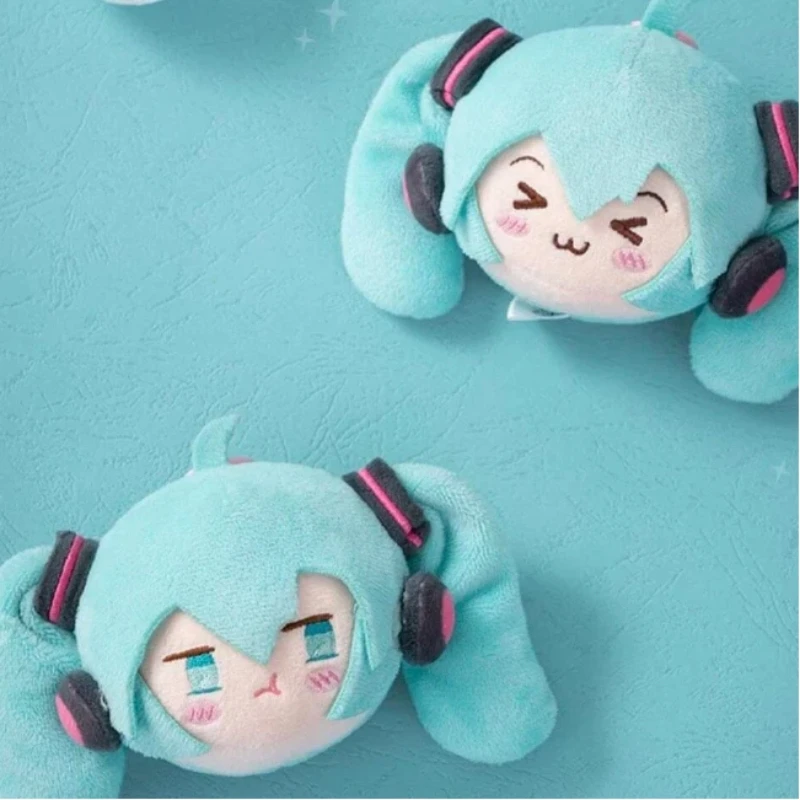 Фото Оригинальный плюшевый брелок Hatsune Miku, круглая мягкая игрушка-кукла, подвеска в стиле аниме Vocaloid для сумки, рюкзака, коллекционный подарок для фанатов аниме. №2