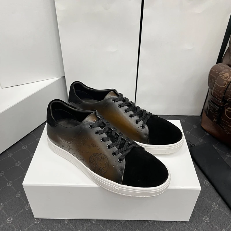 

The latest official release of new high-grade, luxury 2022 spring and summer playtime classic canvas and leather sports shoes,