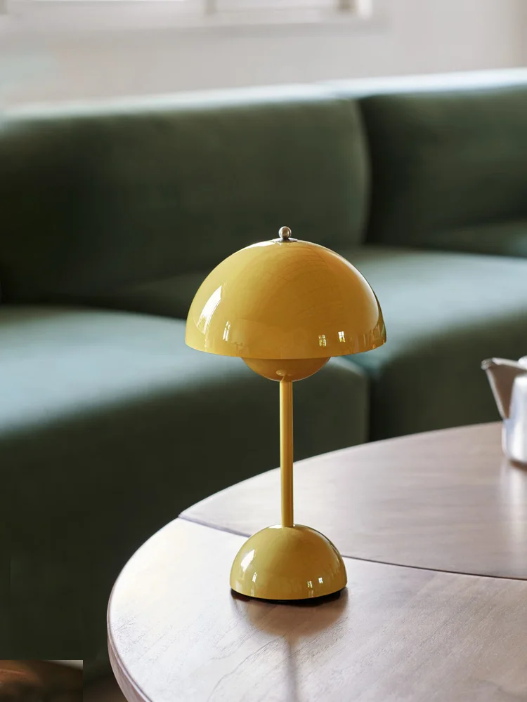 

Danish Flower Bud Table Lamp Charging Wireless Removable Simple Guest Restaurant Bedside Touch Dimming VP9 Classic Table Lamp