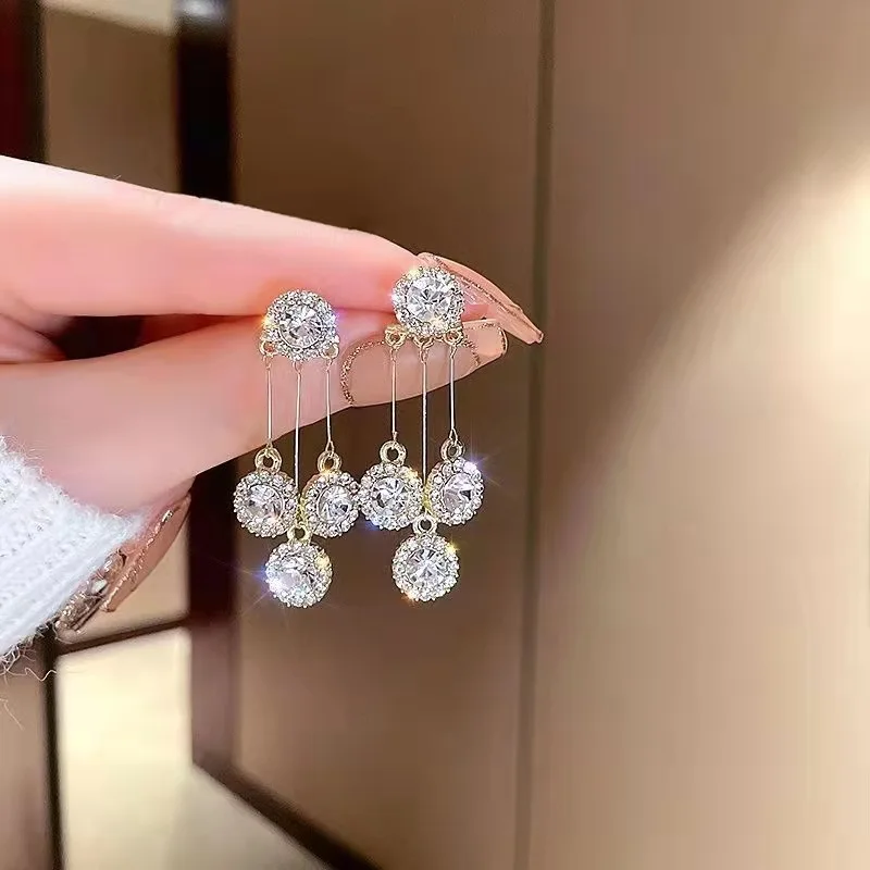 

2023 New Korean Luxury Tassel Long Trendy Earrings for Women Fashion Full Rhinestone Party Jewelry Earrings Exquisite Gifts