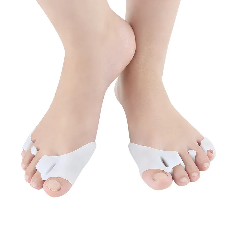 

1pair 3-hole Soft Clamp Foot Front Pad Toe Valgus Correction Toe Divider Toe Separator Care Front Palm Pad Feet Care Tool