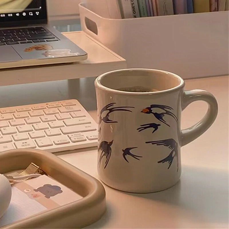 

Керамическая кофейная чашка «Летающая Ласточка», кружка, чайная чашка, тарелка с милым котом, посуда с рисунком животного, домашняя и офисная кружка для напитков, воды, молока, чая
