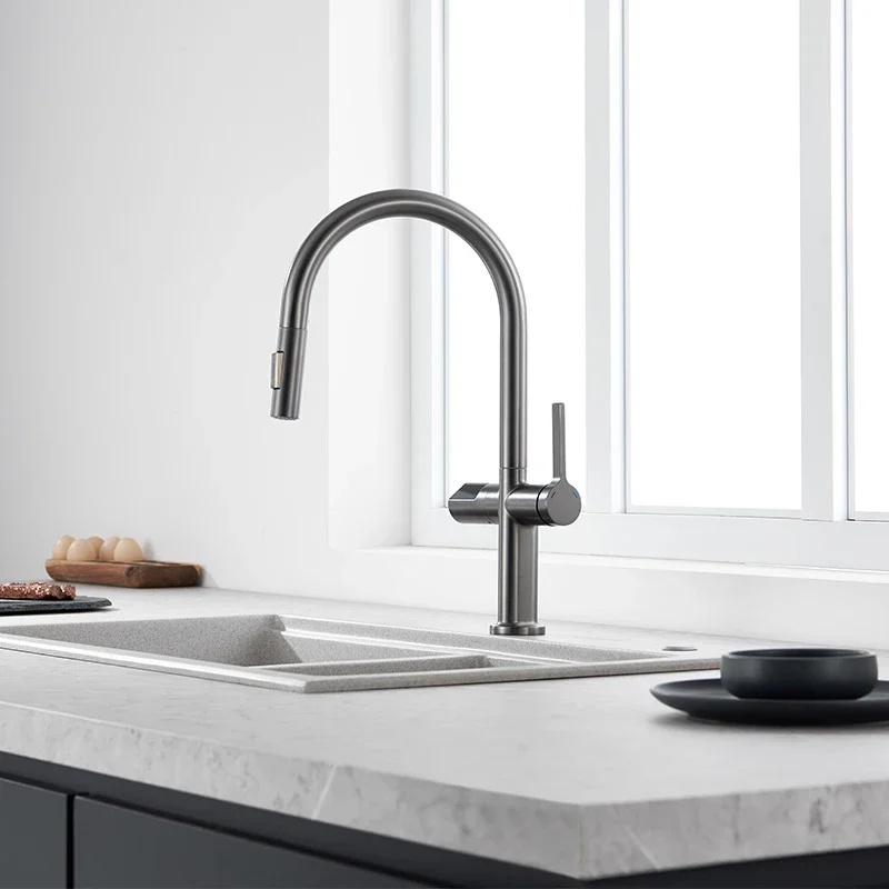 Современный гибкий кухонный смеситель с выдвижным распылением для горячей и