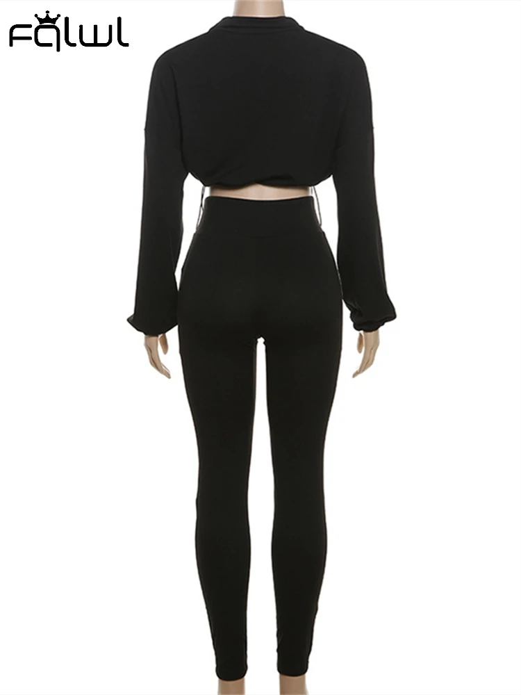 Женский спортивный костюм из 2 предметов на молнии и завязках