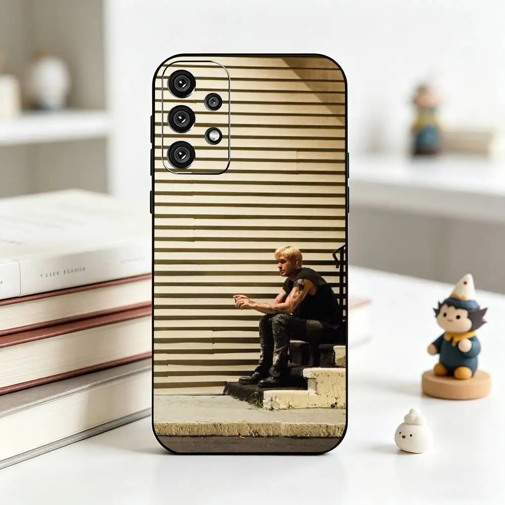 Фото Чехол для телефона с ретро-графикой Райана Гослинга для Samsung S25, S24, S21, S22, S23, S30, Ultra, S20, Plus, FE, мягкий силиконовый черный чехол №4
