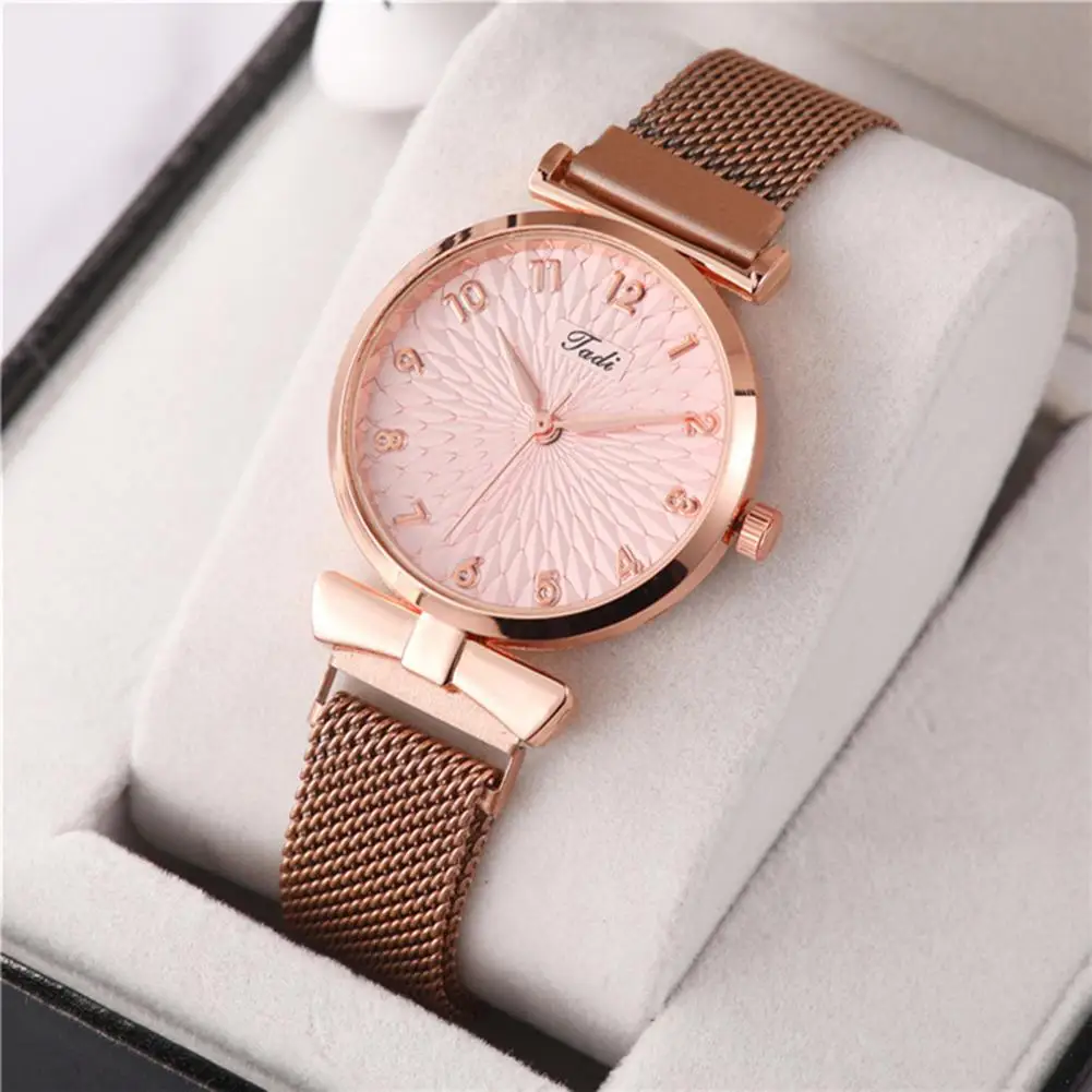 

2Pcs/Set Women Watch Bracelet Kit Round Dial Numerals Pointer Shiny Accurate Decor Ladies Quartz Wristwatch Rhinestone Bangle