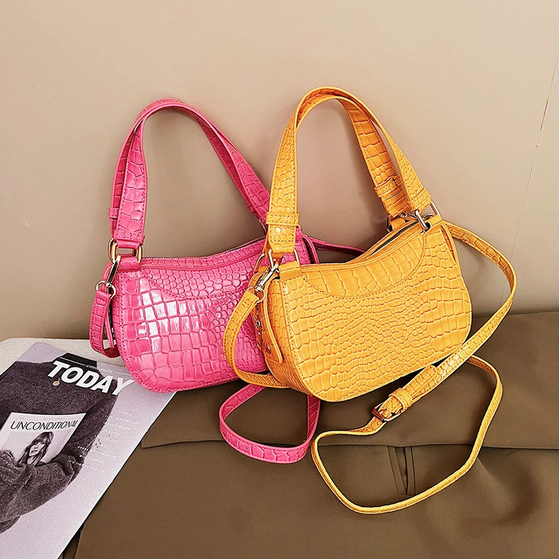 

Женская сумка через плечо из искусственной кожи с крокодиловым узором