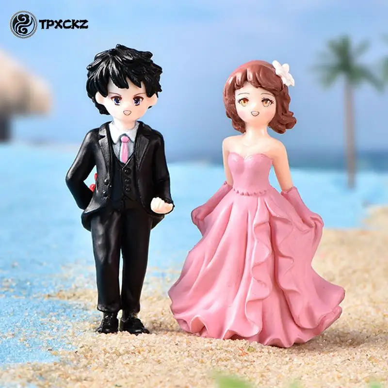 

2Pcs New Proposal Couple Micro Landscape Cake Desktop Decoration Accessories Creative Proposal Wedding Dress Wedding Ornaments