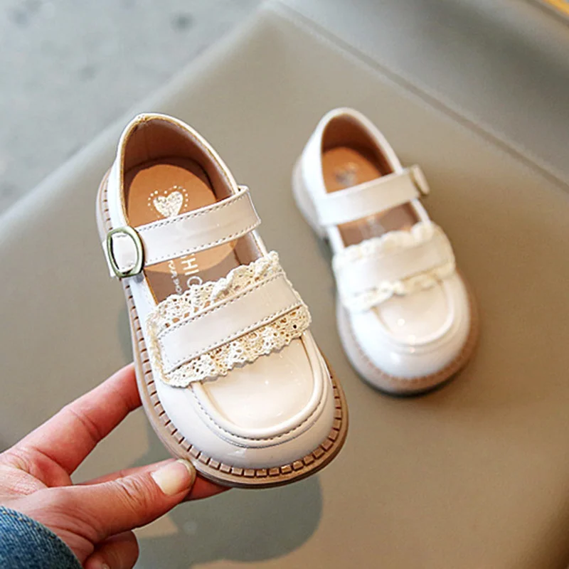 

Baywell Kids Girl's Princess Shoes Retro Lace Design Patent Leather Elegant White Black Children Mary Janes 21-35 Shoe for Girl