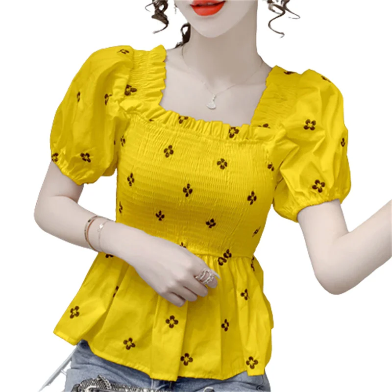 

Блузка женская демисезонная плиссированная с коротким рукавом и квадратным вырезом