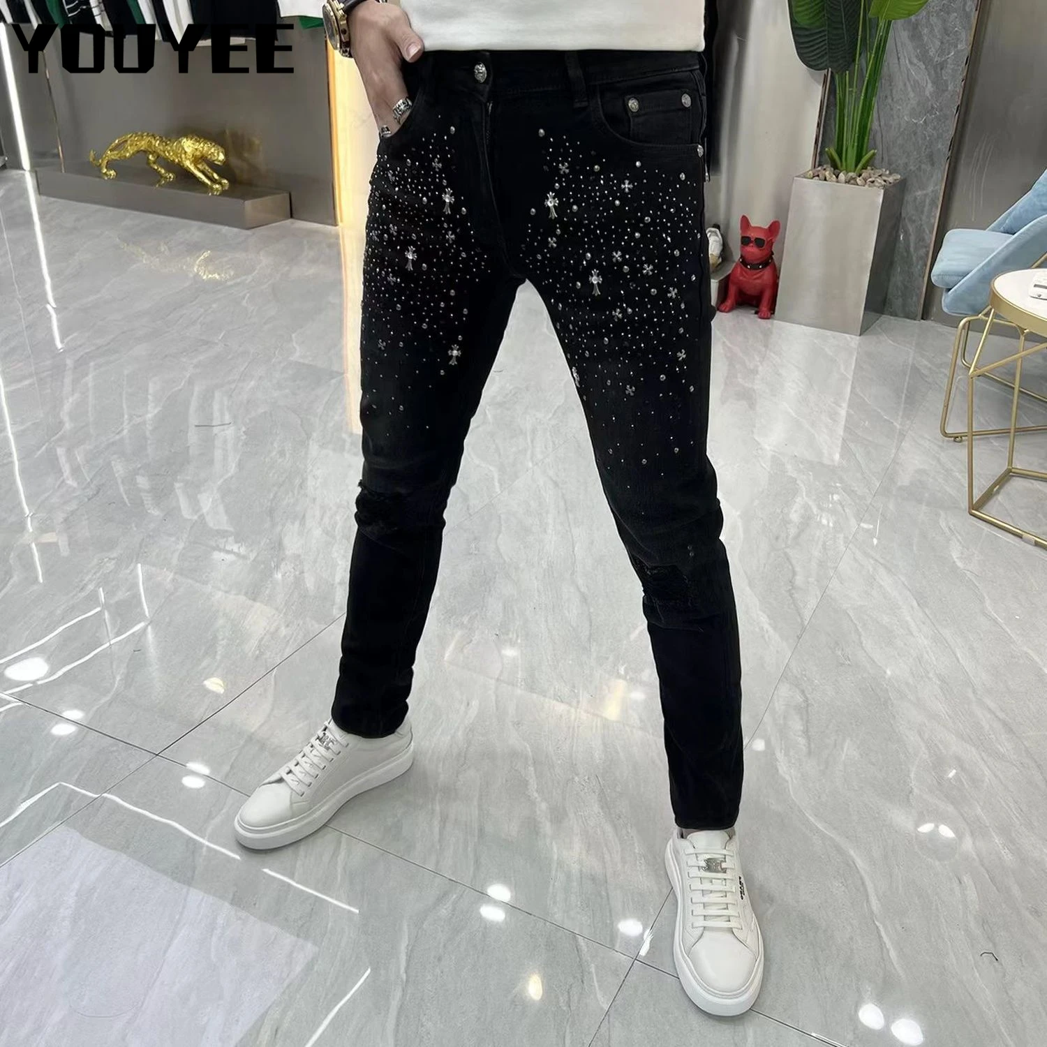 Men Jeans 2022 NEW Black Hot Drill Rhinestones Rivet Destroyed Ripped Skinny Leggings Stretch Denim Streetwear Male Pants