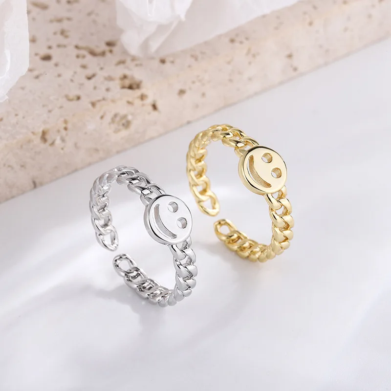 

New 18K Gold Creative Smiley Cuban Chain Ring Women Girl Smooth Metal Opening Adjustable Kpop Summer Jewelry Accessoires Gift