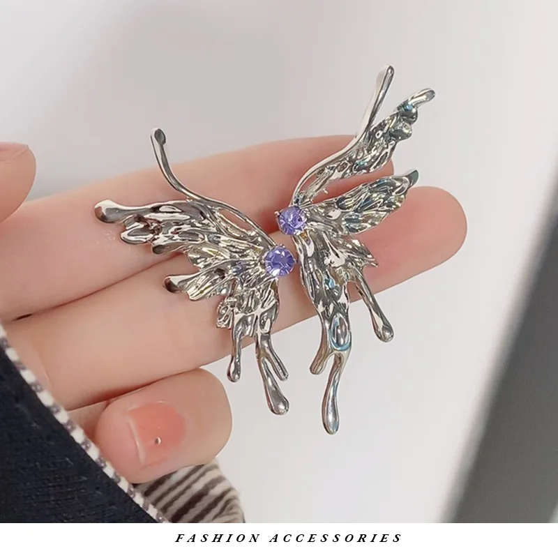 

Silver Angel Wings Women's Stud Earrings Metal Girls Daily Wear Studs Rhinestone Studs 2022 Trend New Jewelry