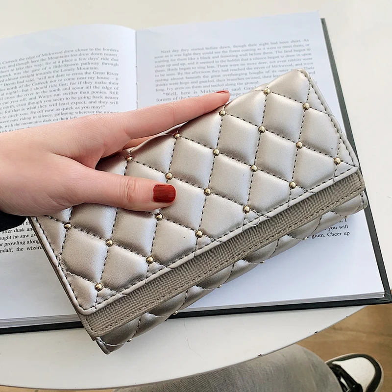 

Luxury Long Ladies Wallet Quilted Soft Leather Wallets for Women Trendy Studded Decor Coin Purse Card Clutch Bag