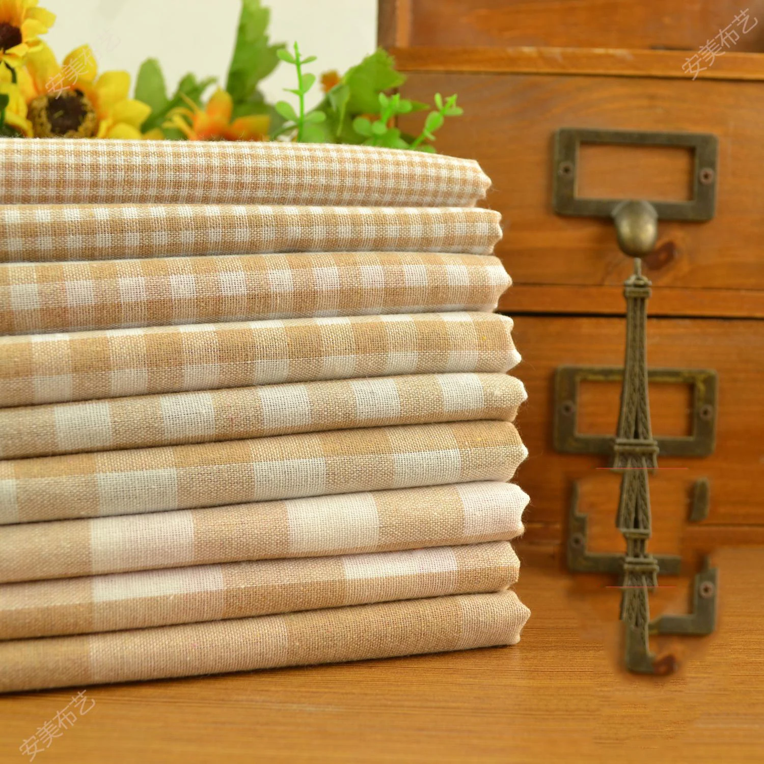 

100% Cotton Light coffee Plaid Printed Fabric For Quilting Kids Patchwork Cloth DIY Sewing Fat Quarters Material For Baby