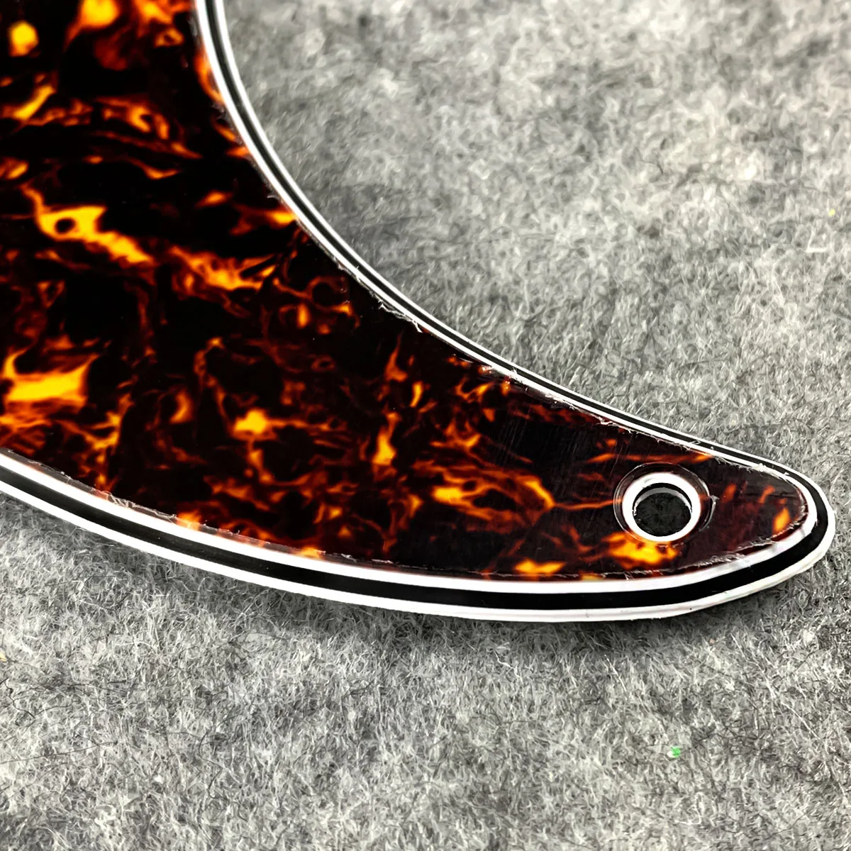 Накладка для бас-гитары New Standard PB P с 13 отверстиями, 4 слоями и бурым панцирем черепахи на.