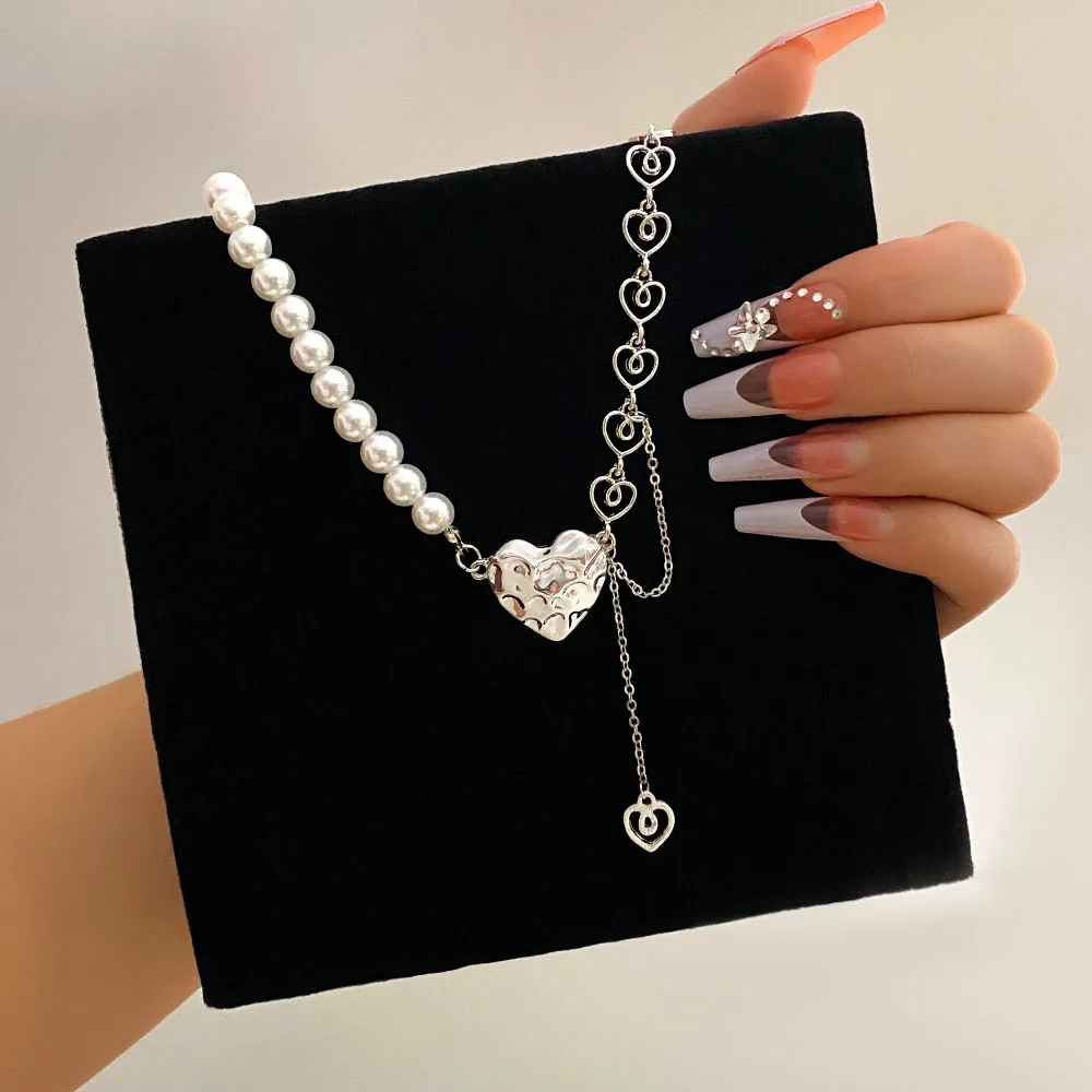 

IFMIA Kpop Vintage Goth Punk Silver Color Love Heart Pendant Pearl Chain Necklace For Women Men 2022 Cool Jewelry Accessories