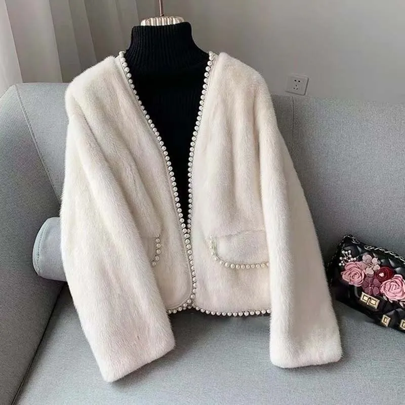 Pearl Beaded Faux Fur Coat 2022 Winter New Arrival White Black Warm Imatation Fur Cardigan Female Outwear
