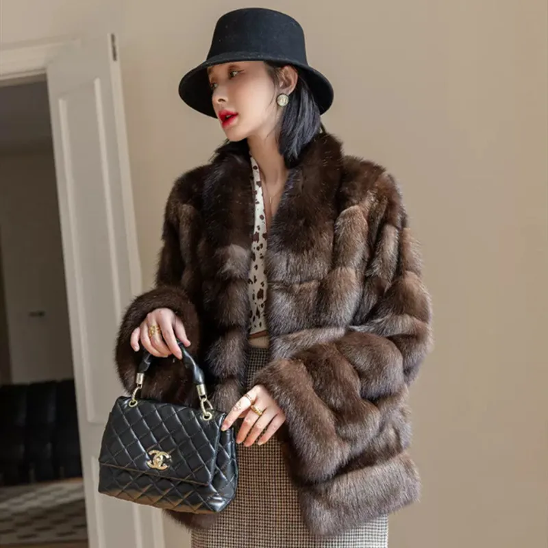 Рисунок 6 - Импортные русские меховые пальто