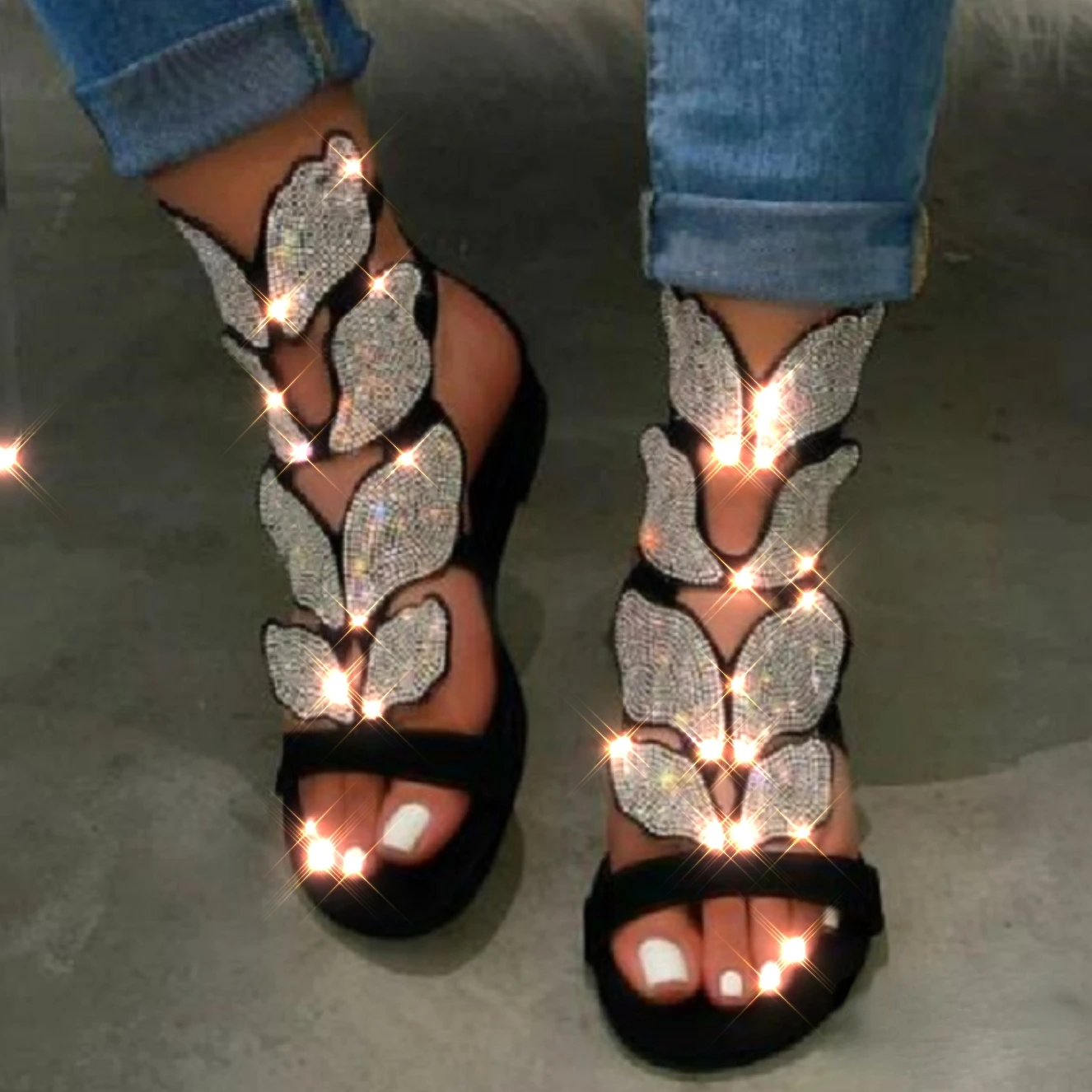Women Rhinestone Butterfly Decor Sandals Fashion PU Faux Suede Gladiator Zip Back Flat Slides Summer Outdoor Lovely Female Shoes