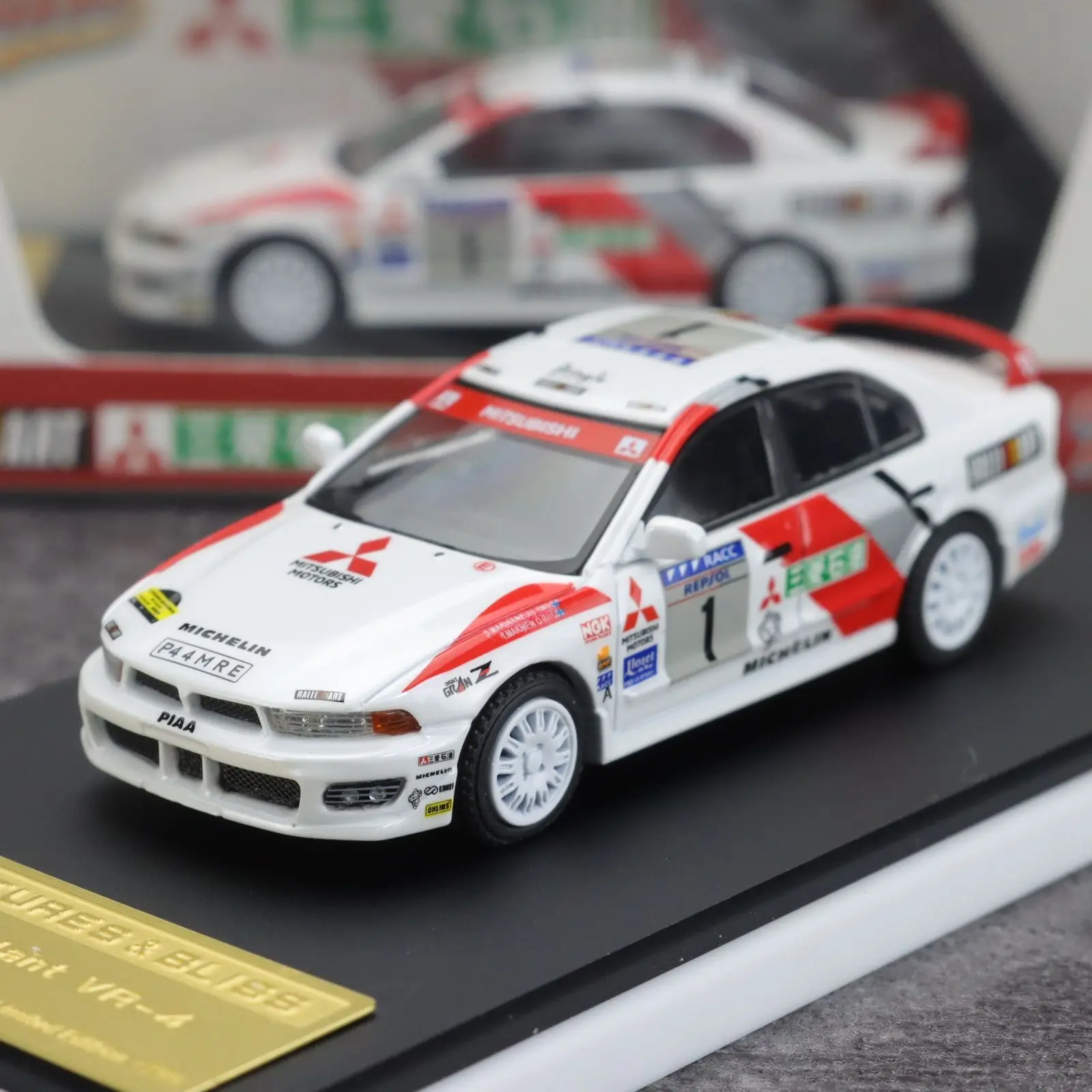 Фото Коллекционная модель автомобиля MK Diecast 1:64 Mitsubishi Lancer Evolution VR-4, игрушечная машинка для мальчиков, подарок №3