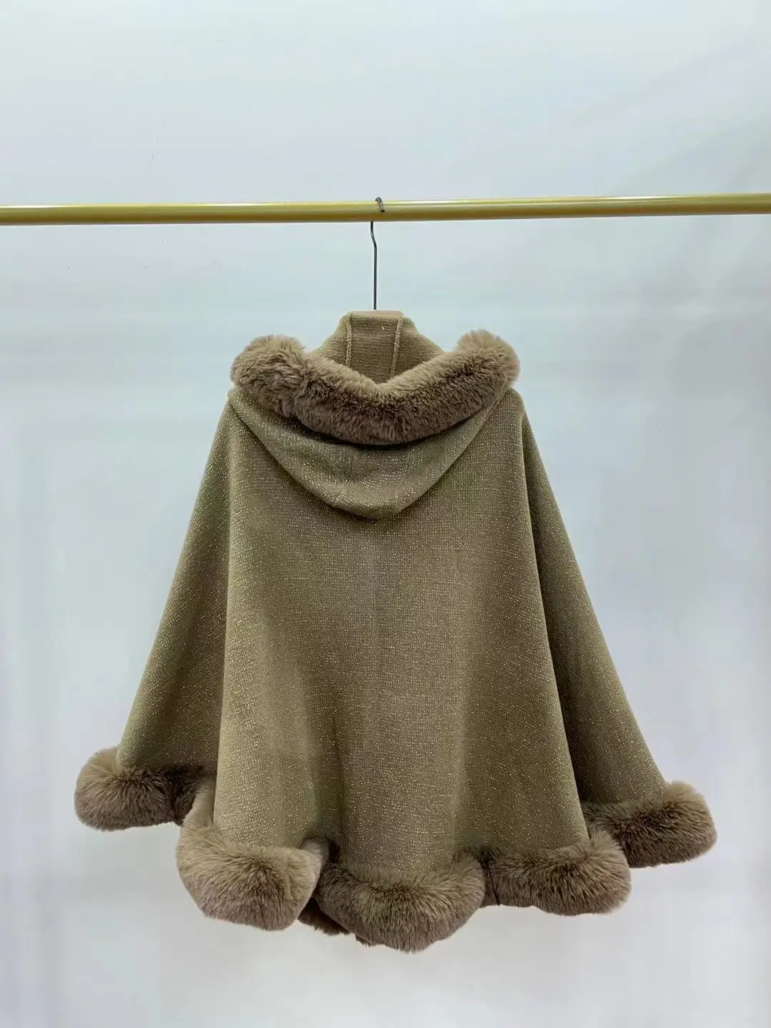Wool collar hooded semicircle shawl women wear a cape