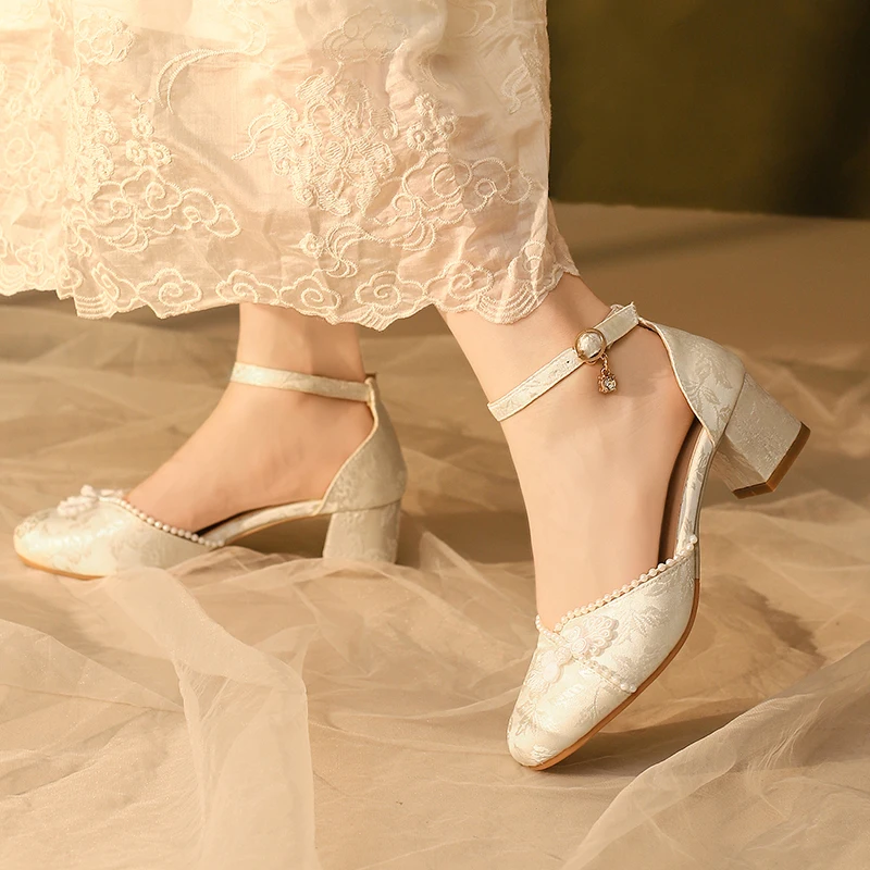 Шёлковые жаккардовые сандалии на толстом каблуке с круглым носком