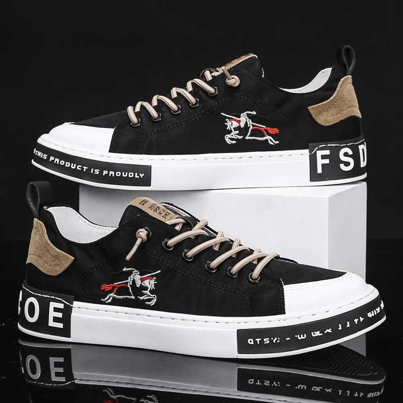 

Men's Fashion Black Comfortable Canvas Sneakers New Arrivals Vulcanize Shoes Men Outdoor Trainers Casual Shoes for Men