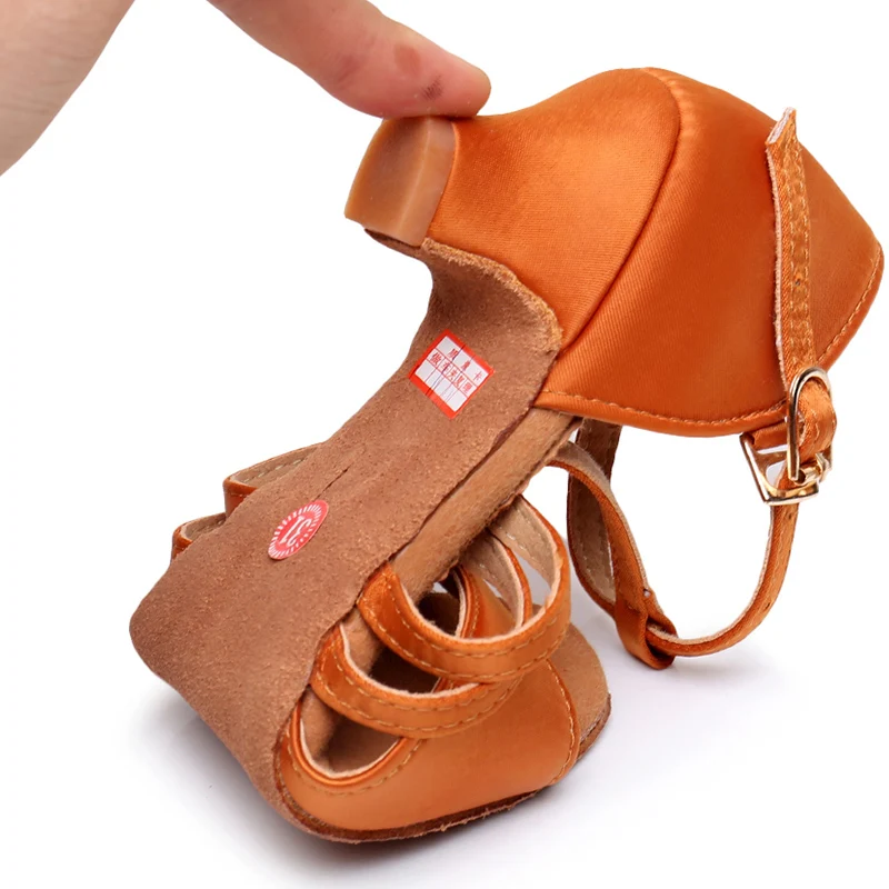 New Girl Ballroom Dance Shoes Ladies Modern Tango Dancing Performance Shoes Women Professional Dancing Shoes Salsa Sandals