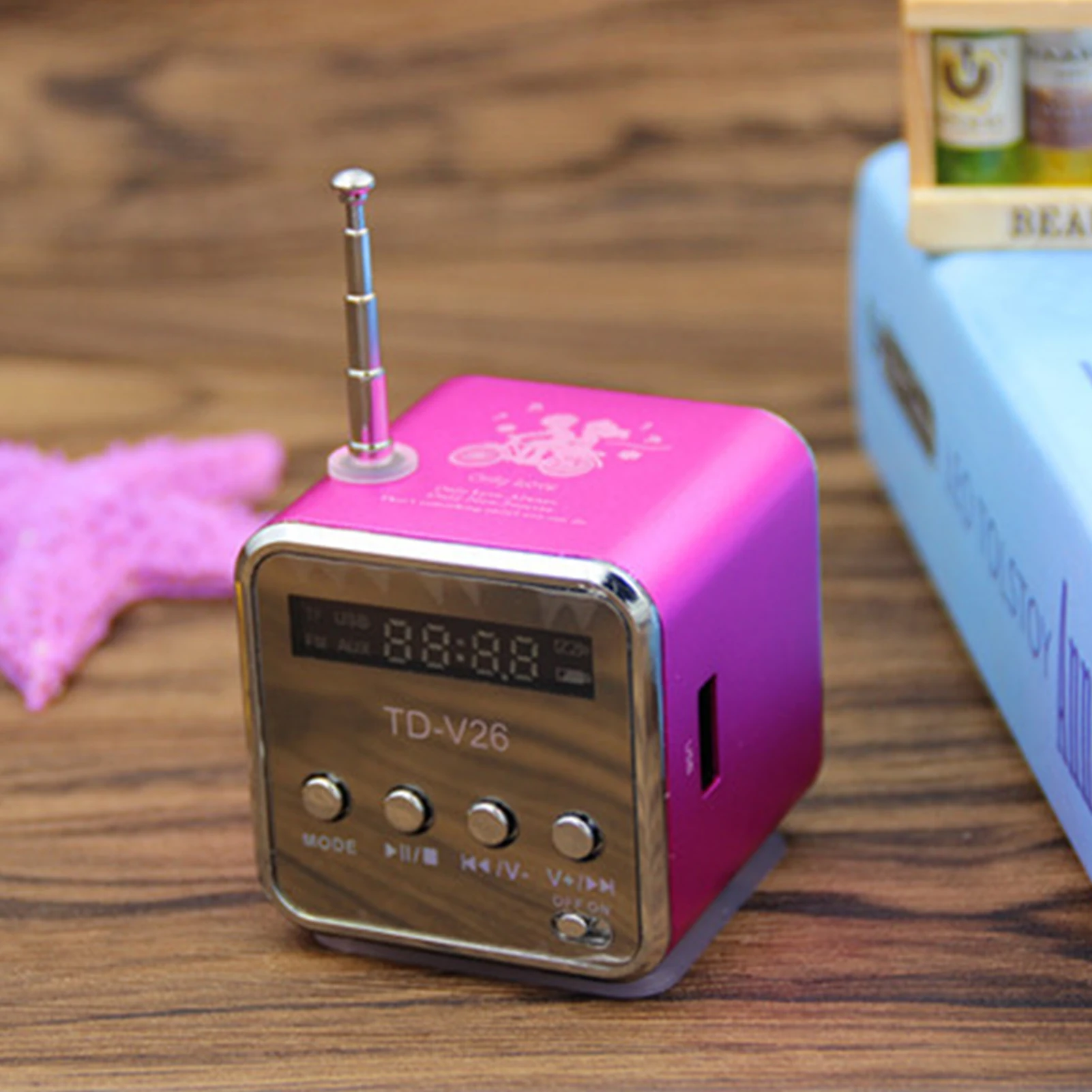 

Pocket FM Radio Portable Wireless Radio Pocket MP3 Player With Headphones Socket 3.5mm Interface 600mAh Battery