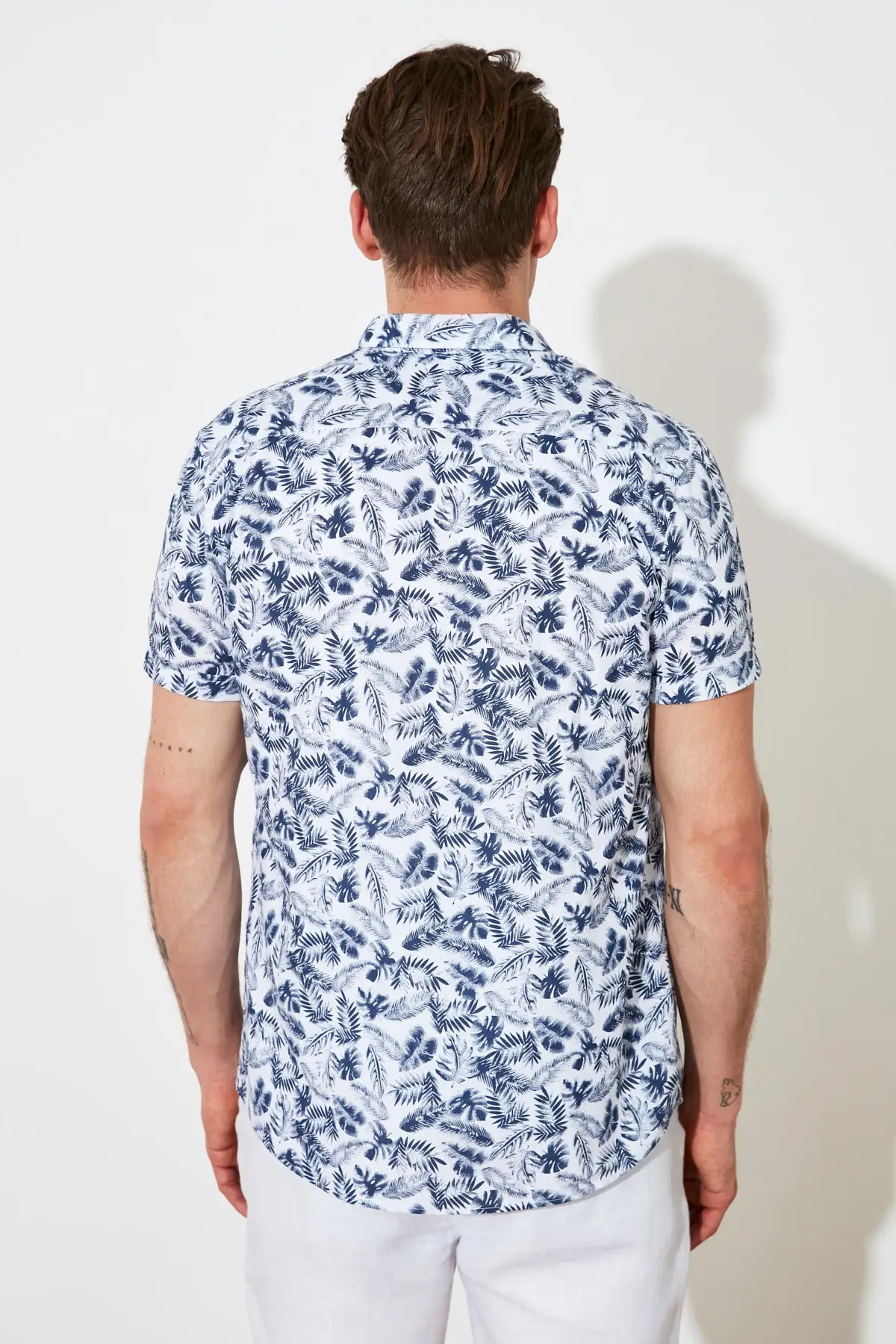 

Trendyol Male Slim Fit Short Sleeve Tropical Shirt Collar Shirt TMNSS21GO0886
