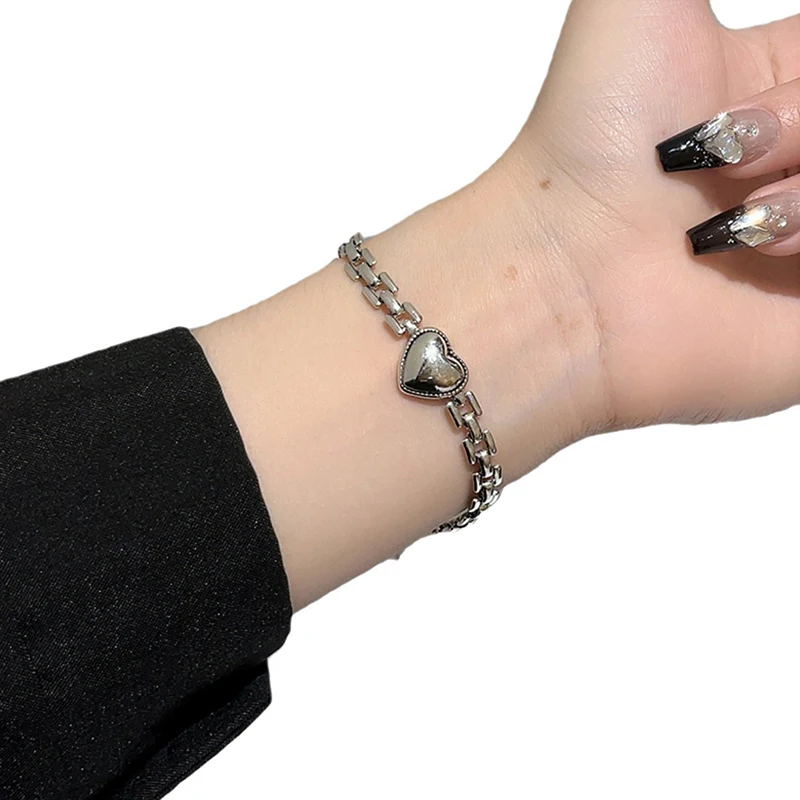 Модные часы из титановой стали браслет в форме сердца для женщин и девушек