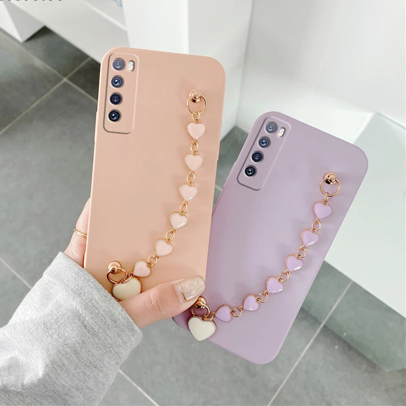 

For Honor 50 9X Pro 10i 20 Lite Heart Wrist Chain Cover For Honor 20S 8X 20i 20 Pro 10Lite 60 Solid Heart Chain Silicone Cover