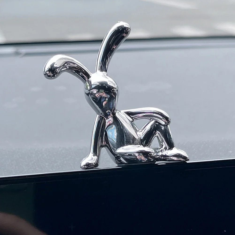 

Серебряная статуэтка кролика