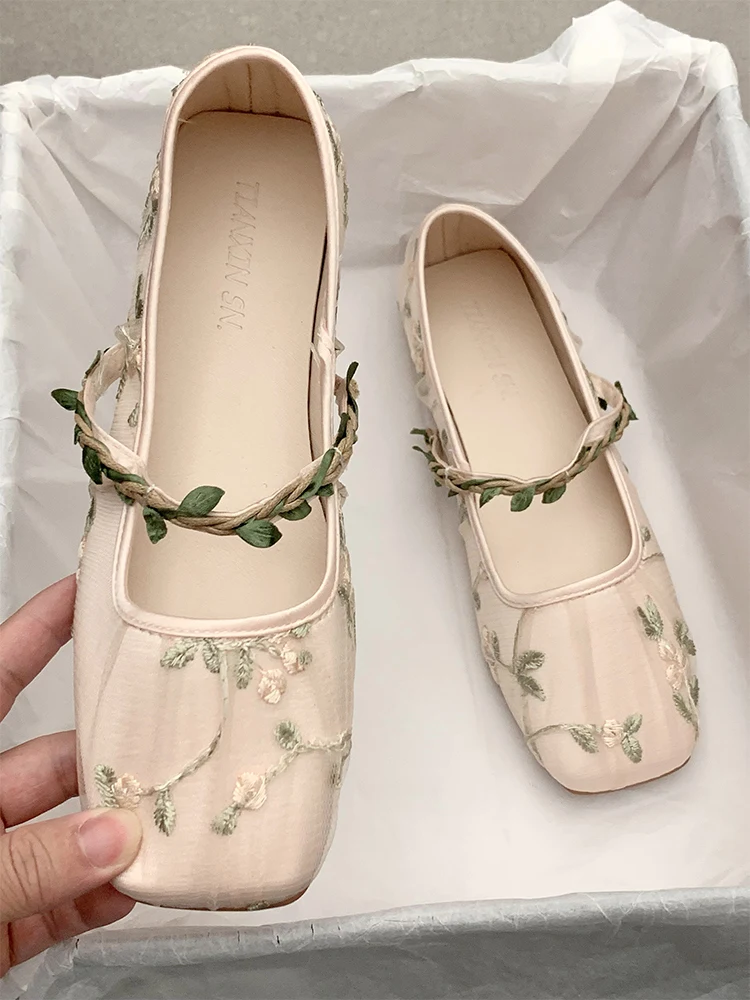 

Casual Woman Shoe Female Footwear Square Toe Dress Summer New Moccasin Embroider Ethnic Leisure Buckle Strap Flock Lace Rubber F