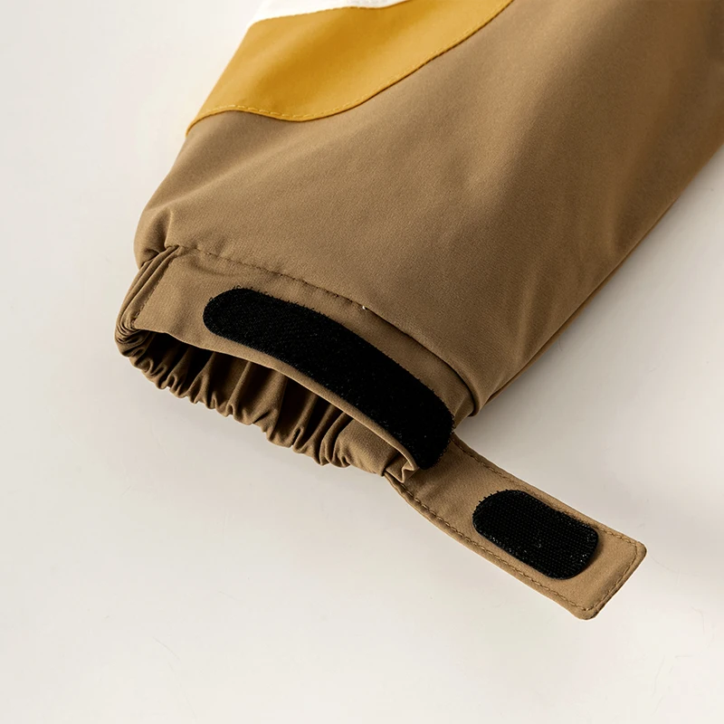 Ветровка детская демисезонная на молнии с капюшоном и карманами DB3241555