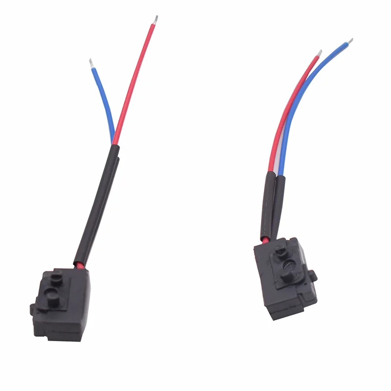 

1 PCS Right Left Door Sensor Lock Micro Switch For Octavia Fabia Superb Passat B5 Bora Golf 4 MK4 3BD998786 3BD998785